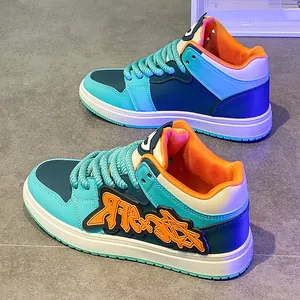 Sneakers alte da uomo streetwear con vivace design color block verde acqua e arancione