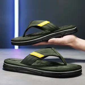 Hochwertige Herren-Flip-Flops in Armeegrün mit rutschfester Weichsohle für Strand
