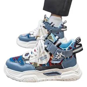 Sneaker alte da uomo 2025 alla moda con suola platform e patchwork bianco e blu