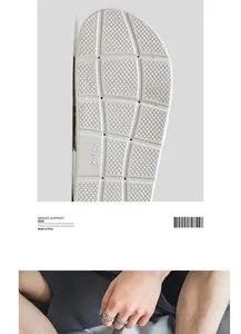 Close-up of the anti-slip sole texture and lifestyle detail for men's basketball slippers.