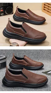 Detailansicht von braunen Leder-Slippern für Herren mit dicken schwarzen Sohlen für Business Casual.