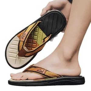 Rutschfeste Herren-Flip-Flops mit bequemen Riemen für Strand und sommerliche Outdoor-Aktivitäten