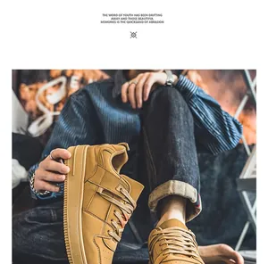 Gedetailleerde lifestyle presentatie van camel suède retro sneakers voor heren