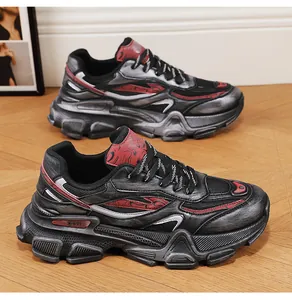Sneakers da uomo traspiranti in stile guerriero nero con accenti rossi e suola robusta