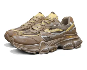 Sneakers chunky marroni effetto invecchiato da uomo con pannelli mesh traspiranti vista.