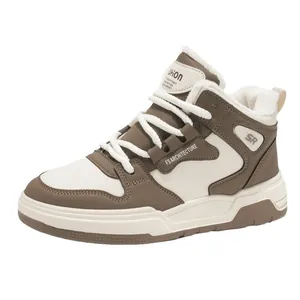 Baskets montantes d'hiver pour hommes avec doublure en polaire chaude blanc et brun.