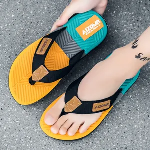 Infradito da spiaggia maschili eleganti con suola antiscivolo morbida e design colorato