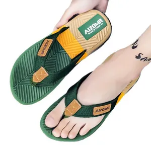 Infradito da spiaggia antiscivolo da uomo in verde e giallo con morbida suola ammortizzata