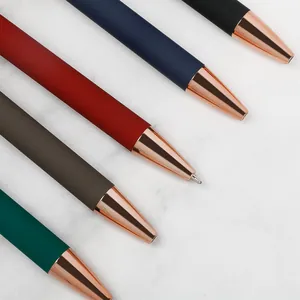 Coffret de stylos à bille rétractables en aluminium avec finitions élégantes en or rose