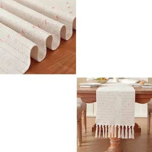 Chemin de table style américain en coton-lin avec pois roses et pompons