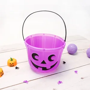 Seau à bonbons citrouille d'Halloween violet avec poignée noire pour les enfants