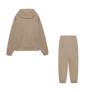 Ensemble deux pièces beige avec sweat à capuche et pantalon à poches pour l'automne/hiver