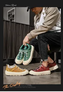 Detailopname van heren outdoor sneakers met dikke zool en varkensleer in diverse kleuren