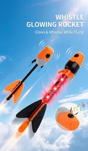 Razzo giocattolo in schiuma con fischio e luci LED per giochi di tiro all'aperto per bambini.