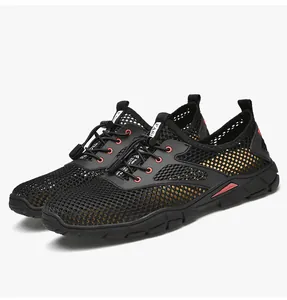 Ademende zwarte mesh outdoor waadschoenen voor heren met een snelvetersysteem