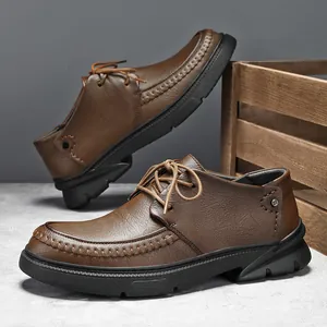 Bruine heren business casual leren schoenen met dikke zool en handstiksel