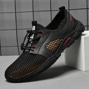 Ademende zwarte mesh heren sportschoenen met lichtgewicht flexibele zool voor hardlopen