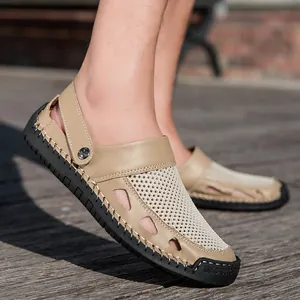 Ademende mesh sandalen voor heren met handgestikte leren details voor zomerse casual strand