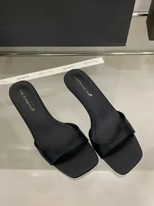 Sandali sabot neri minimalisti a punta quadrata con tacco a spillo stile francese