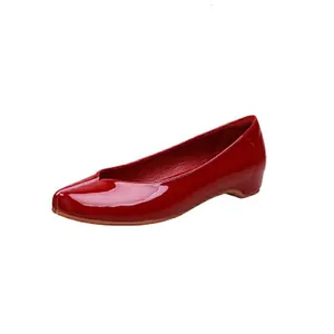Elegant red patent leather split-toe tabi flat shoes for women with comfortable soft sole