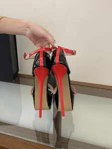 Detailed rear view of 16cm sexy platform stiletto sandals featuring black and red contrast