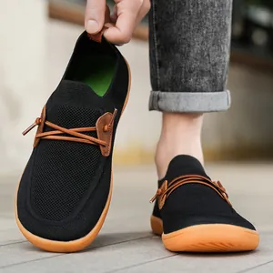 Atmungsaktive Herren-Slipper aus Fly-Knit mit breiter Zehenbox und robuster Gummisohle