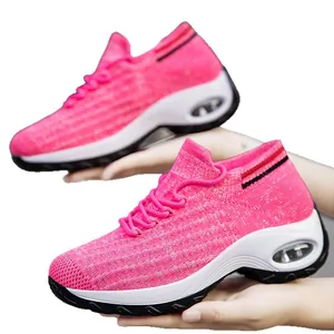 Baskets montantes roses en maille pour femme avec semelle plateforme à coussin d'air.