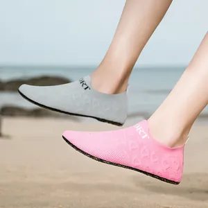 Scarpe da scoglio traspiranti in tessuto fly-woven per sport acquatici