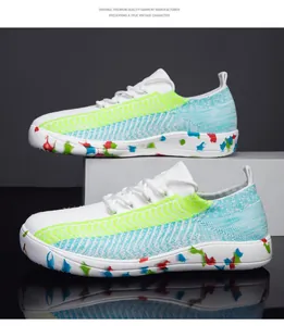 Sneakers a piedi nudi in rete bianca con suola splash colorata e gallone verde