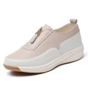 Bequeme Damen Plateau-Loafer in Beige mit Reißverschluss und dicker rutschfester Sohle