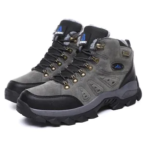 Robuste Herren-Outdoor-Wanderschuhe hoch geschnitten mit warmem Fellfutter und rutschfester Sohle