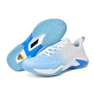 Chaussures de badminton professionnelles avec dégradé bleu et semelle non marquante.