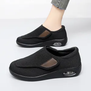 Atmungsaktive Mesh-Wanderschuhe für Senioren mit Luftkissensohle und Klettverschluss schwarz