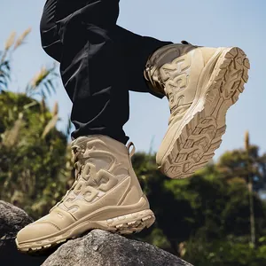 Robuste wasserdichte mittelhohe taktische Wanderstiefel für Herren in Wüstenbeige