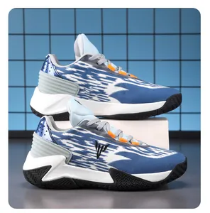 Detailansicht der atmungsaktiven halbhohen blau-weißen Basketballschuhe für Herren