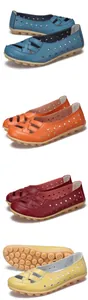 Detaillierte Darstellung bunter, ausgehöhlter Damen-Sommer-Loafer mit rutschfester Sohle