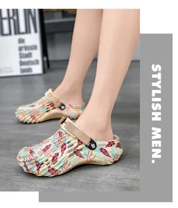 Men's stylish leaf print clogs with adjustable strap for summer outdoor and beach wear
