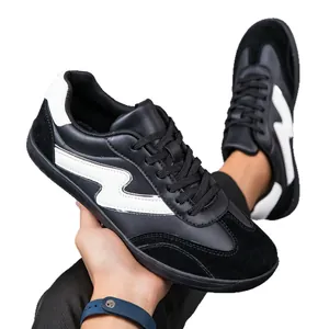 Men's fashion casual sports shoes with white lightning stripe and wide toe design