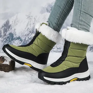 Stivali da neve verdi impermeabili da donna con spessa fodera in ecopelliccia per inverno