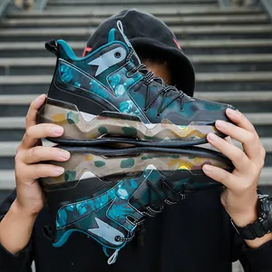 High-Top Herren Basketballschuhe mit blauem Camouflage-Muster und dicker Sohle