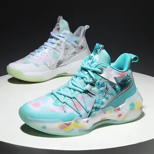 Moderne Herren-Basketballschuhe mit Dämpfung, atmungsaktivem Mesh und bunten Mustern
