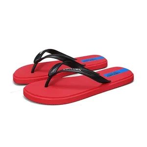 Lässige rote Flip-Flops mit schwarzen Riemen für Strand und Sommer, rutschfeste Sohle