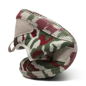 Detailansicht flexibler Tarn-Barfußschuhe mit Zero-Drop-Sohle und Strickobermaterial.