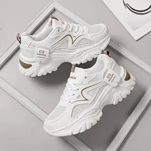Ademende witte chunky mesh dad schoenen met dikke zool voor dames