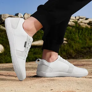 Sneaker a piedi nudi bianche a punta larga per uomo e donna sport all'aria aperta casual