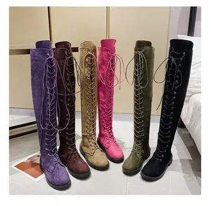 Eleganti stivali sopra il ginocchio stringati in camoscio in vari colori vivaci moda