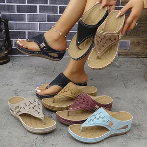 Sandalias de Cuña para Mujer Tallas Grandes Chanclas de Verano Recorte Láser Remaches Flip Flops Zapatos de Playa Casual