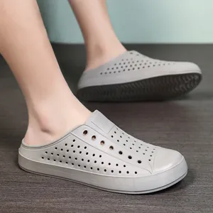 Grey breathable lightweight hole shoes for men and women non-slip summer beach clogs