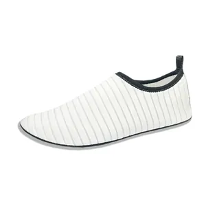 Scarpe da scoglio bianche ad asciugatura rapida per spiaggia, diving e yoga con suola antiscivolo