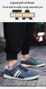 Vista laterale dettagliata delle sneakers casual blu da uomo con dettaglio striscia Super Casual.